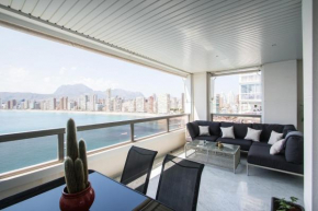 Excellent apartment in front of the sea!